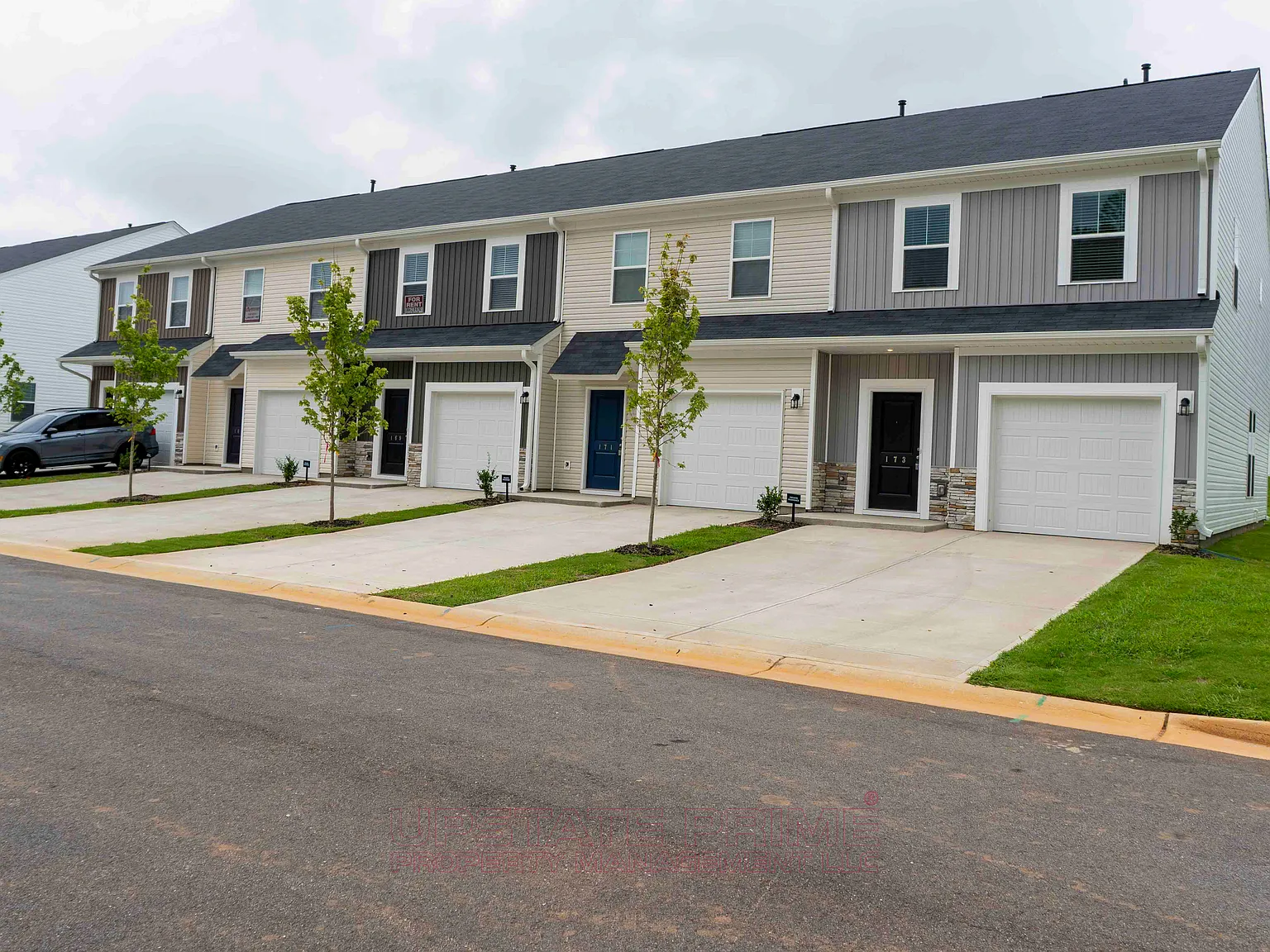 3 bed, 2.5 bath, 1470 sqft, $1,650 — Photo 3