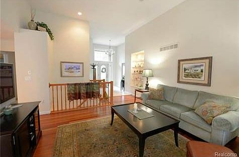4th image of 1244 Windsong Dr