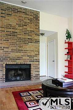 2nd image of 1904 Cloisters Dr APT 420