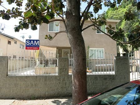 1st image of 1635 N Harvard Blvd