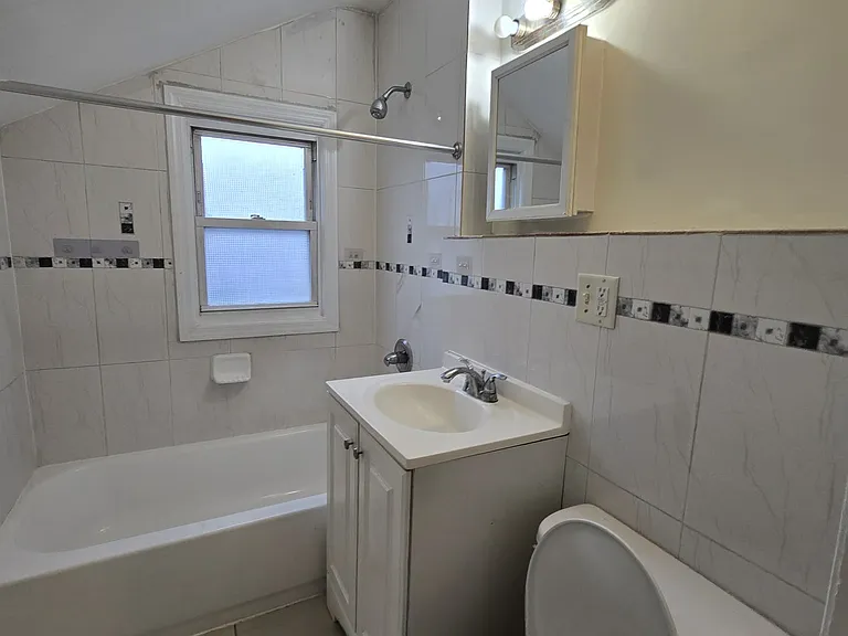 109 Claremont Ave #3 — Photo 2