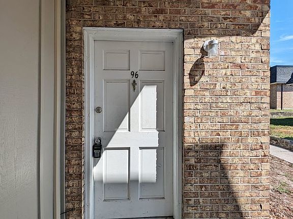 2nd image of 7201 Arlington Expy APT 96