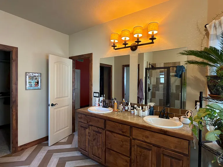 296 Sloan Dr — Photo 21