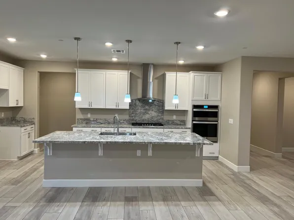 7611 Amber Pl, Hughson, CA 95326