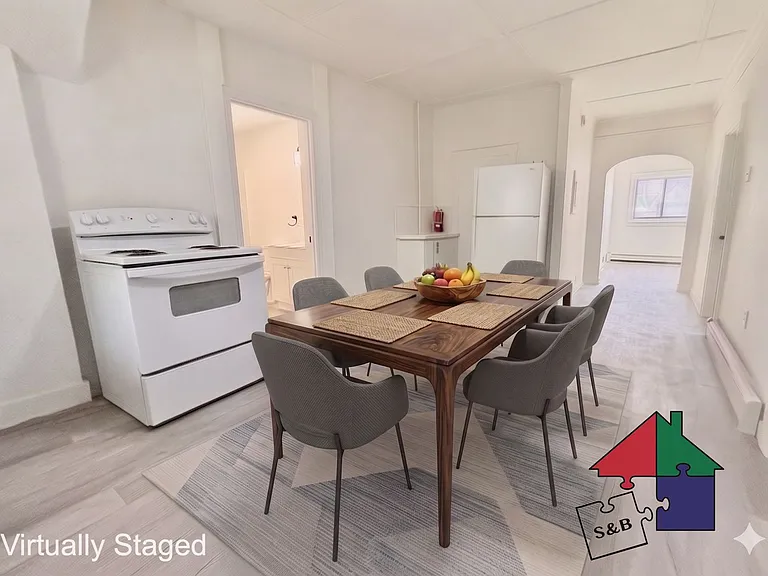 94 Malletts Bay Ave — Photo 3