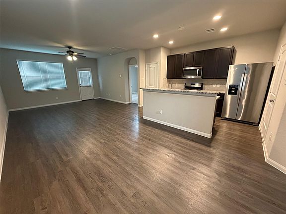 4th image of 3591 Cannon Dr
