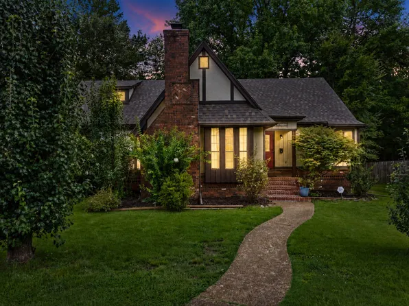 8274 Chippingham Dr, Cordova, TN 38016