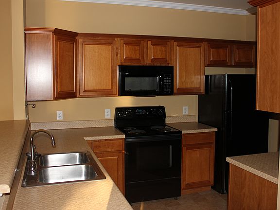 3rd image of 10622 Hill Point Ct