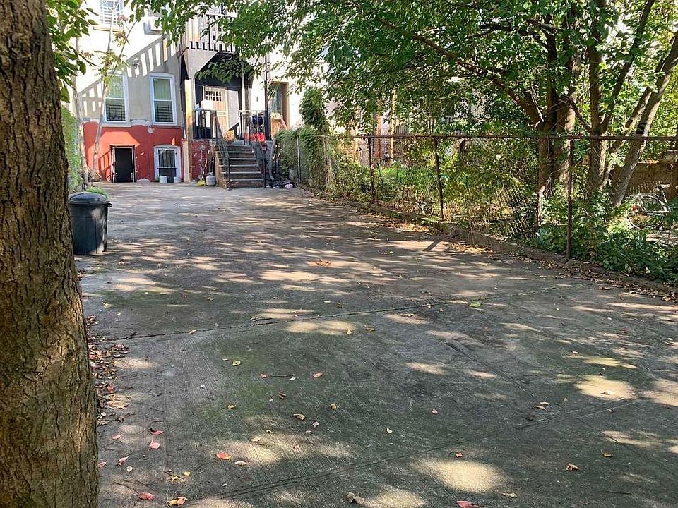 1st image of 1972 Bergen St #1G