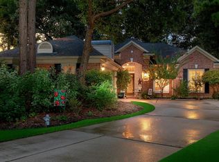 82 W Honey Grove Pl, Spring, TX 77382