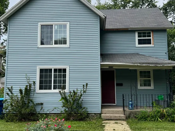 717 S College Ave, Dixon, IL 61021