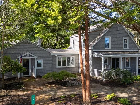 43 Shawomet Ave, Warwick, RI 02889