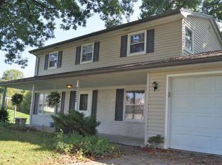 8322 Sunny Ln, Fort Wayne, IN