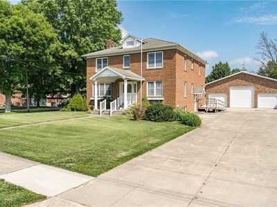 110 E Walnut St, Teutopolis, IL, 62467