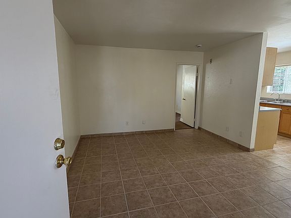 2nd image of 4857 College Ave APT 8