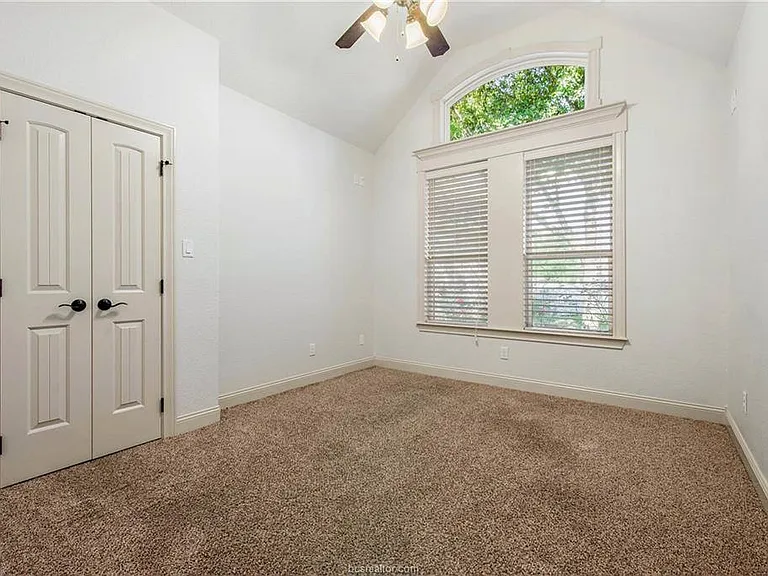 15701 Timber Creek Ln — Photo 13