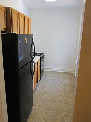 Rented by Realty 2000 Corp | media 51