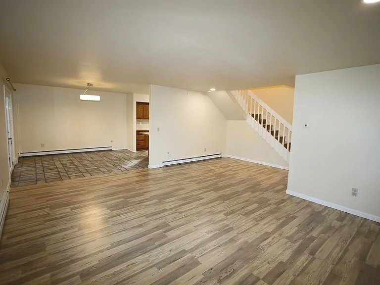5941 Keyann Cir — Photo 23