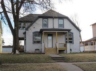 403 W Peoria St, Paola, KS 66071