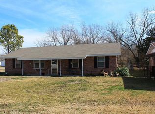 201 S Main St, Savoy, TX 75479