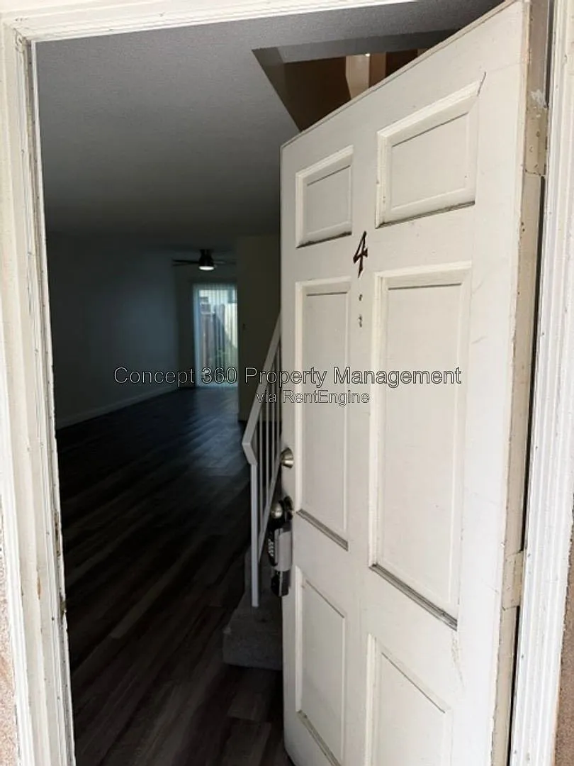 2 bed, 1.5 bath, 980 sqft, $2,795 — Photo 3