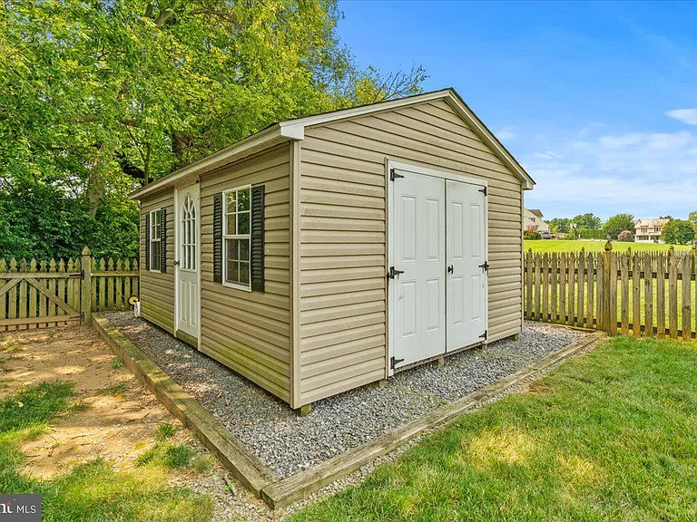 2619 Inwood Dr — Photo 44