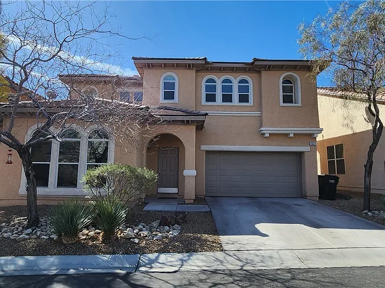 7227 Burnett Ave — Photo 1