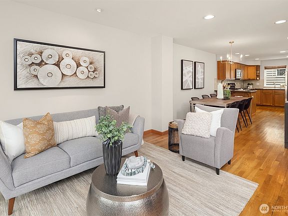 5th image of 13810 Greenwood Avenue N #A