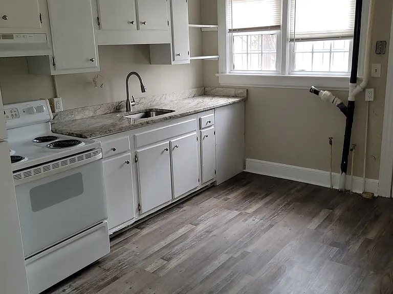 814 Sunset Ave #1 — Photo 2