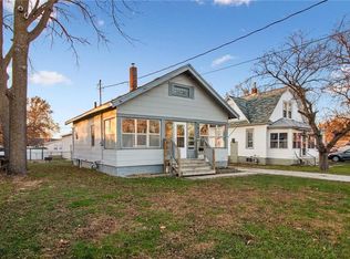1520 E 23rd St, Des Moines, IA 50317