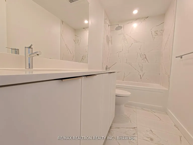 8 Olympic Garden Dr #911 — Photo 16