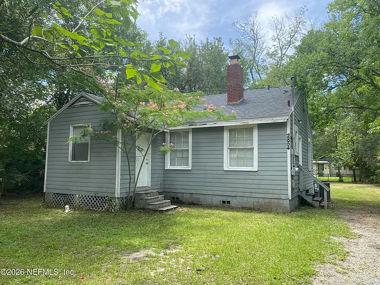 2854 Wickwire St — Photo 2