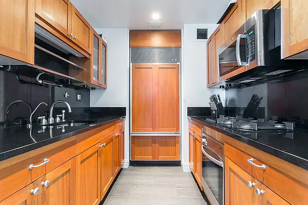 Rented by Compass | media 12