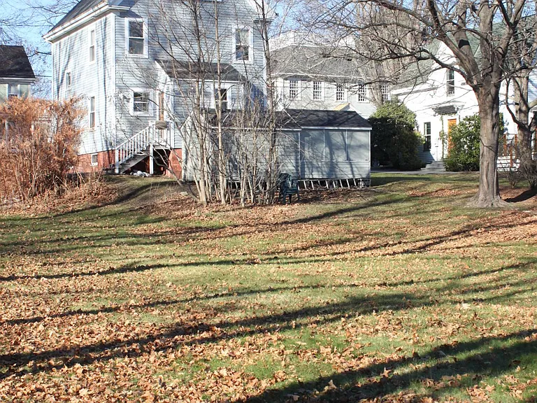 210 Clinton St — Photo 8