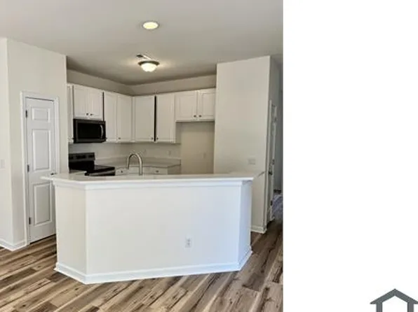 8738 Twined Creek Ln, Charlotte, NC