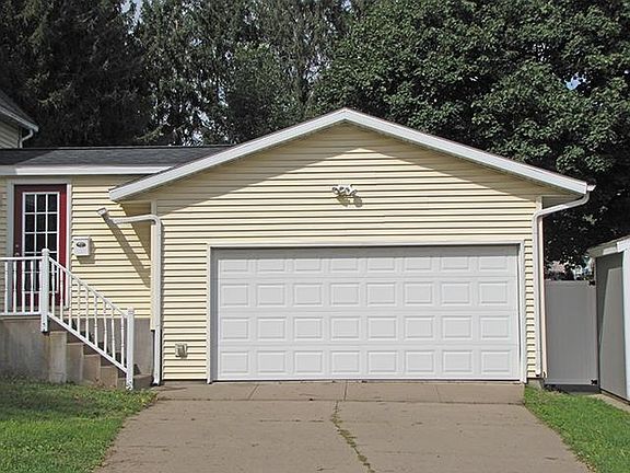 3rd image of 180 E Dewey St