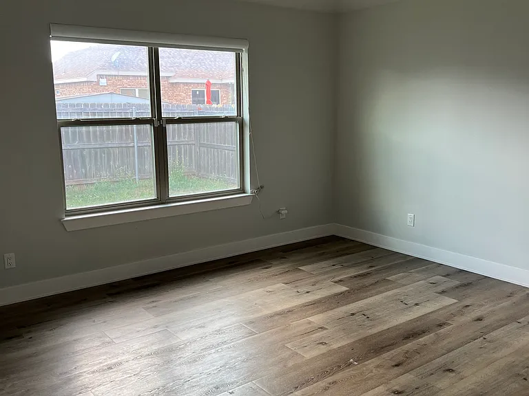 6510 Stadium Dr — Photo 8
