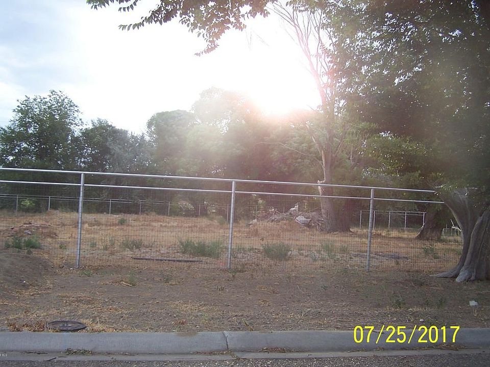 2nd image of 619 N Island St