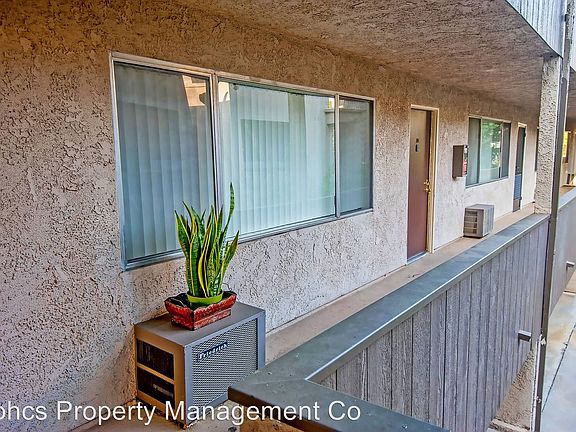 3rd image of 14677 Rayen St APT 09