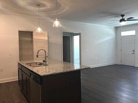 5th image of 840 Hays Blvd