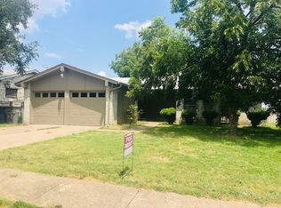 1322 Oakbrook St, Lancaster, TX 75134