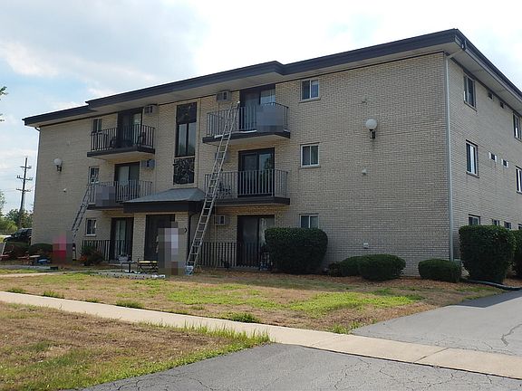 3rd image of 8410 Captons Ln APT 301