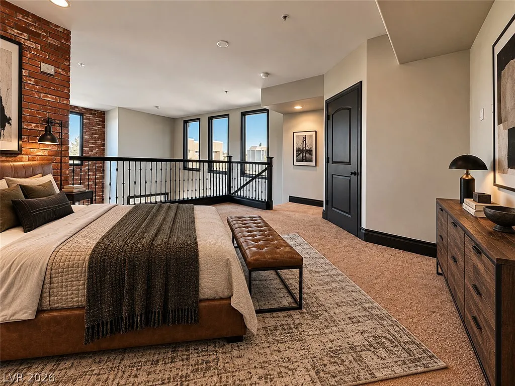 1 bed, 2.0 bath, 1370 sqft, $2,200 — Photo 3