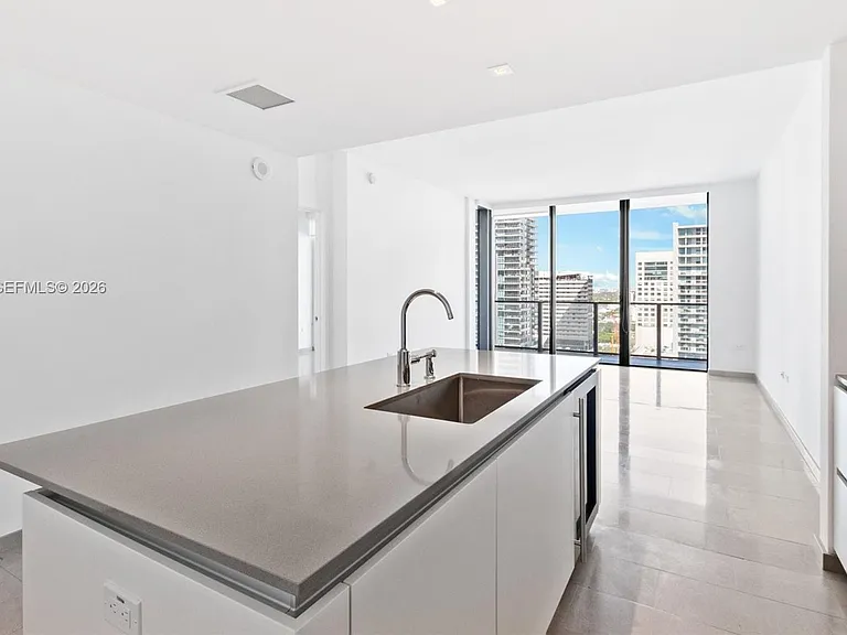 68 SE 6th St #1706 — Photo 12
