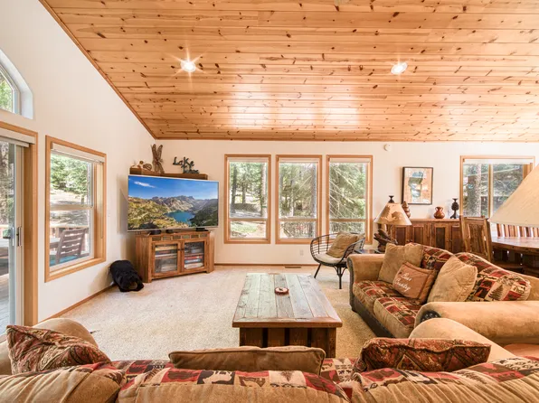 11325 Sitzmark Way, Truckee, CA 96161