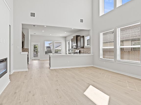 4th image of 223 Camino Verde