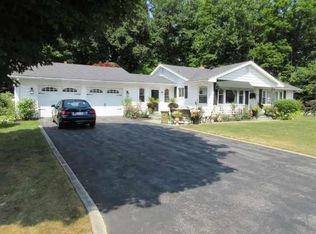 8696 Hopkins Rd, Batavia, NY 14020