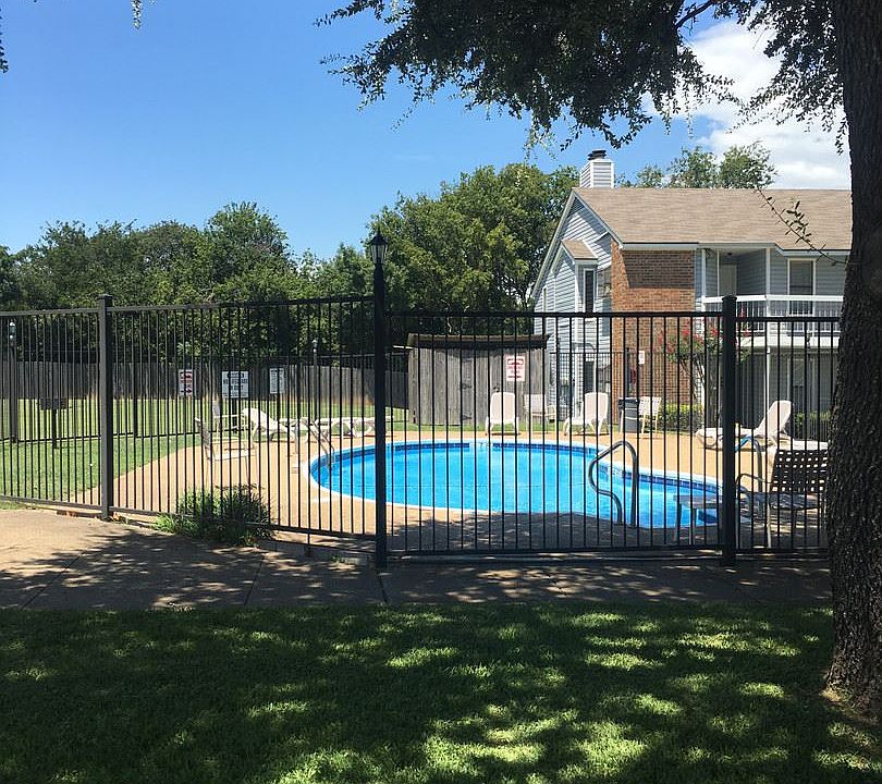 2nd image of 4313 Lake Shore Villa Dr