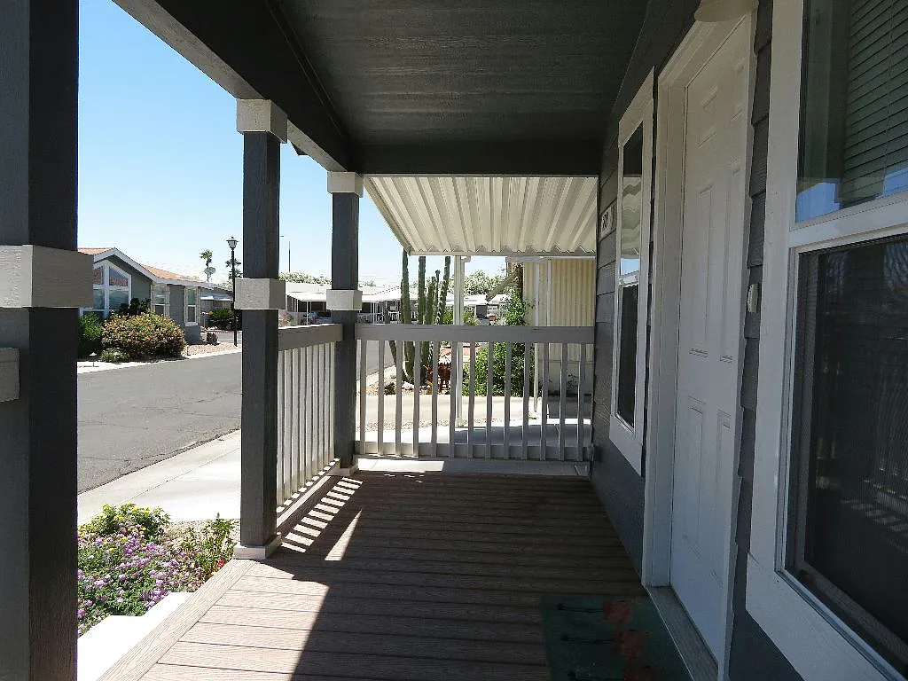 2 bed, 2.0 bath, 1056 sqft, $1,399 — Photo 2
