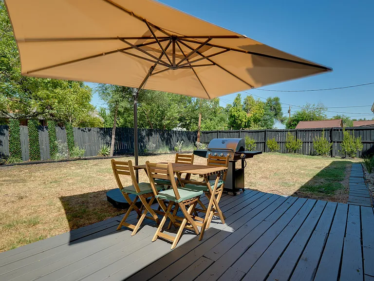 2202 Donna Dr — Photo 40